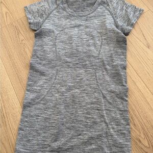 Lululemon swiftly tee